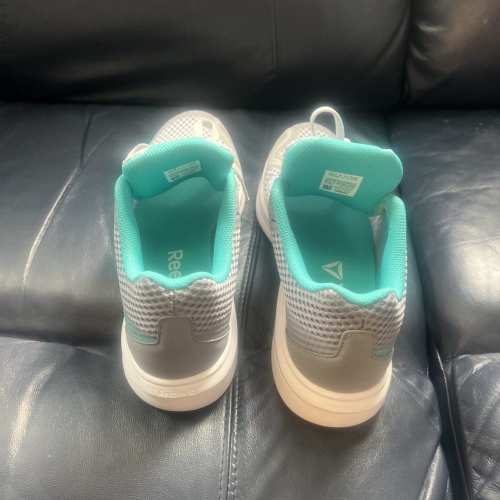 Reebok Women's Running Shoes Size 9.5‎ New